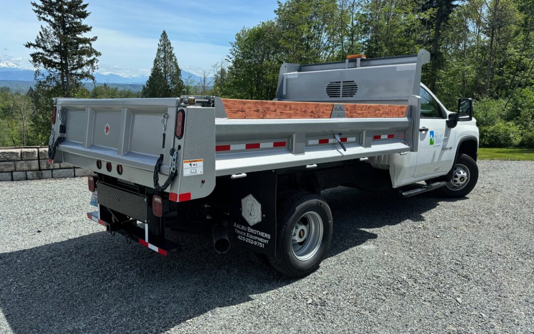 Rugby Fold Down Side Dump Body for City of Mt Vernon